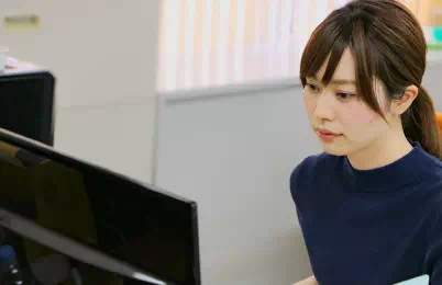 仕事はデスクワークが中心。エクセルの腕もだいぶ上がりました!