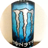モンスターエナジーの缶の画像